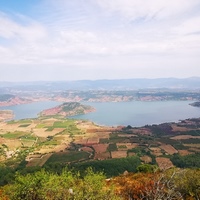 Photo de France - Le Cirque de Mourèze et le Lac du Salagou